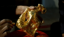 Cận cảnh tác phẩm Kỳ linh Ất Mùi dát vàng 60 năm tái xuất